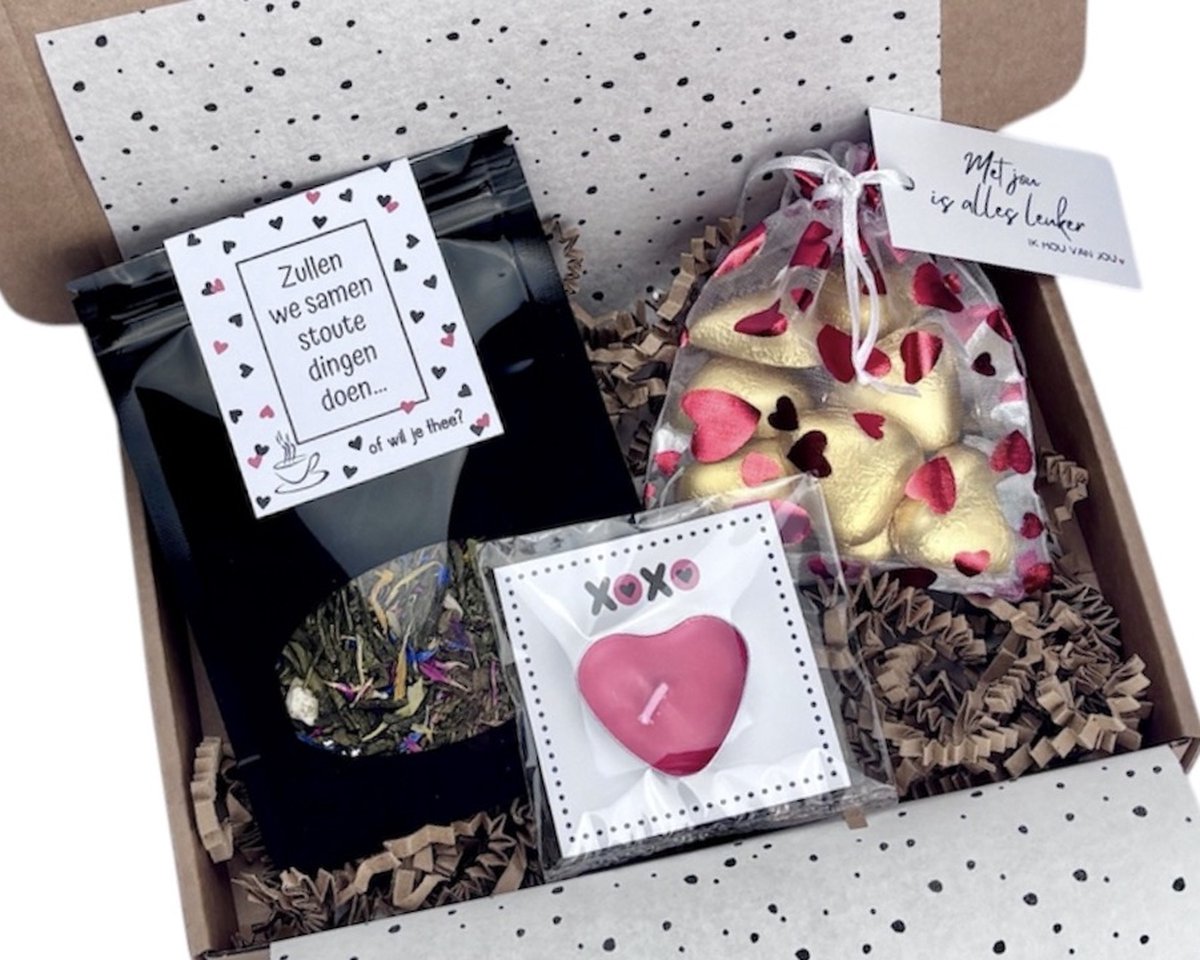 Valentijnscadeauset - Thee, Chocoladehartjes & Theelichtje | Valentijn Cadeau | Valentines Day Gift | Cadeau Voor Hem | Romantisch Cadeau | Valentijnsdag | Verjaardag cadeau